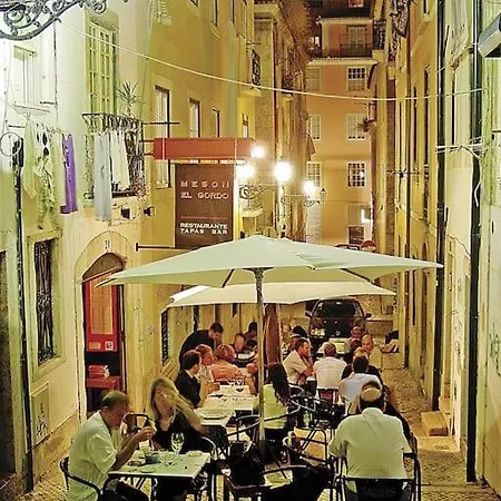 Cozy Studio In Stª Catarina Lisbon Exterior photo